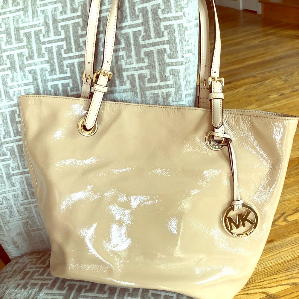 MK tote